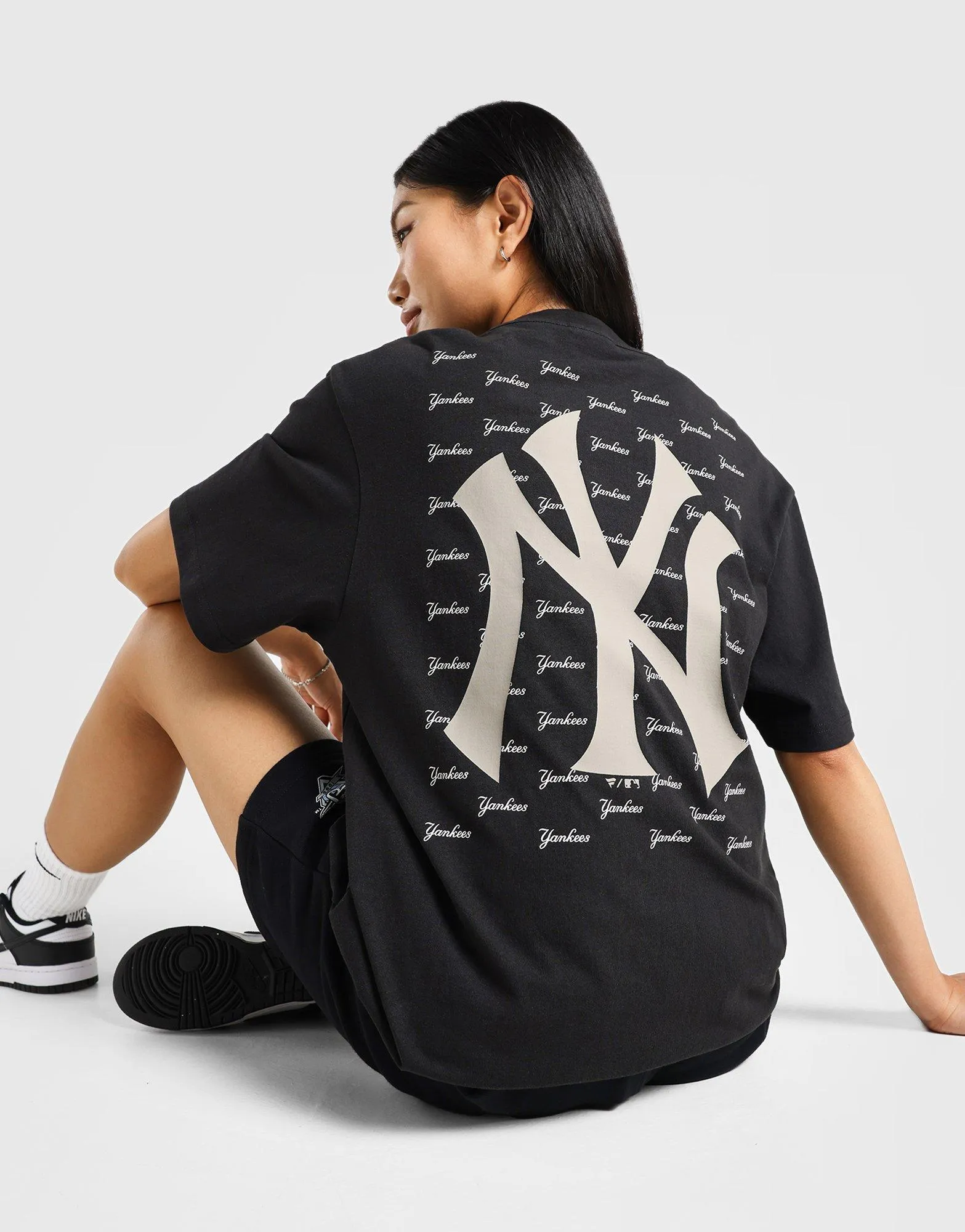 EasyCare Fabric sporty wear Monogram Box T-Shirt