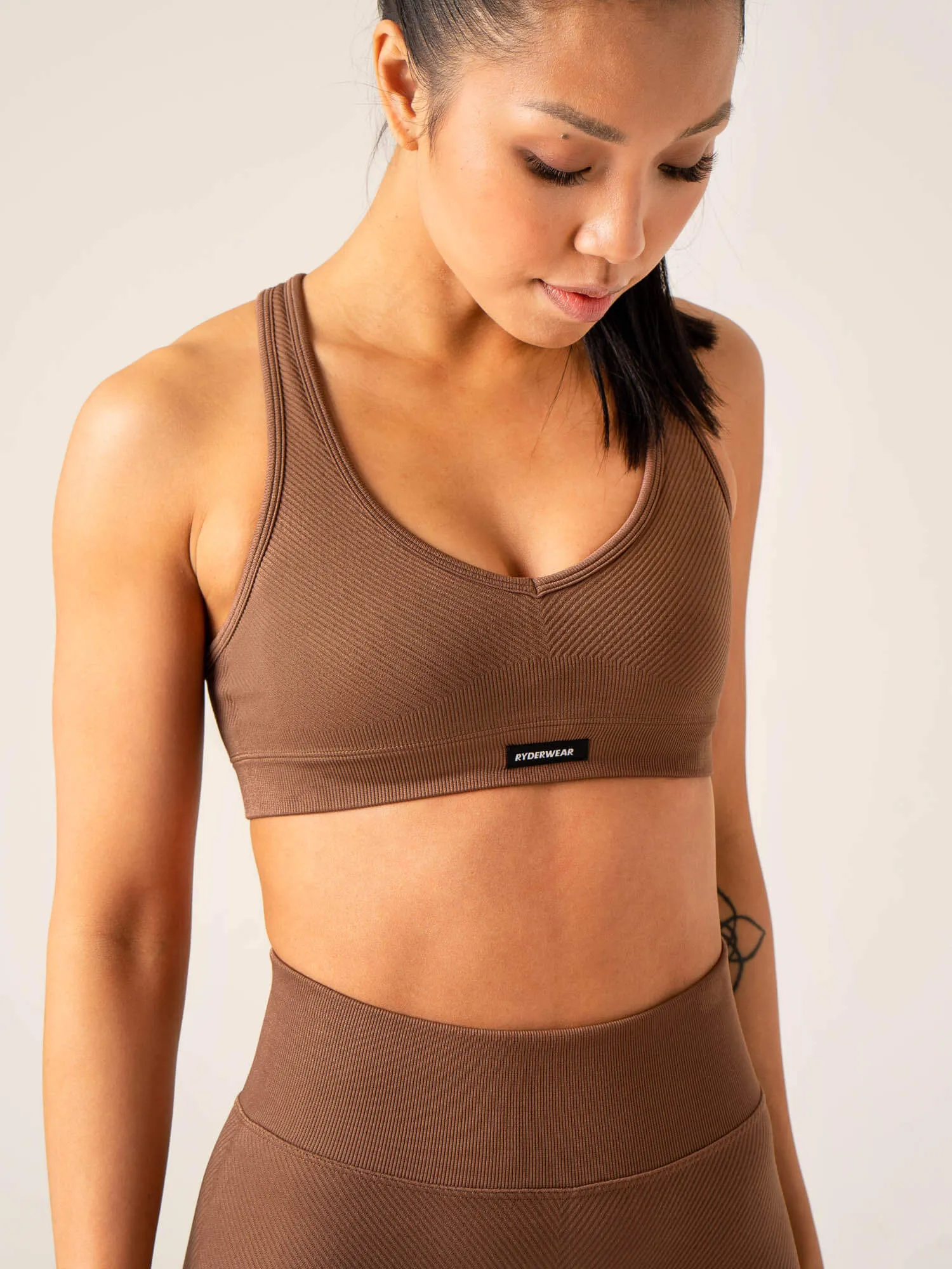 Circuit Rib Seamless Sports Bra - Chocolate Satin