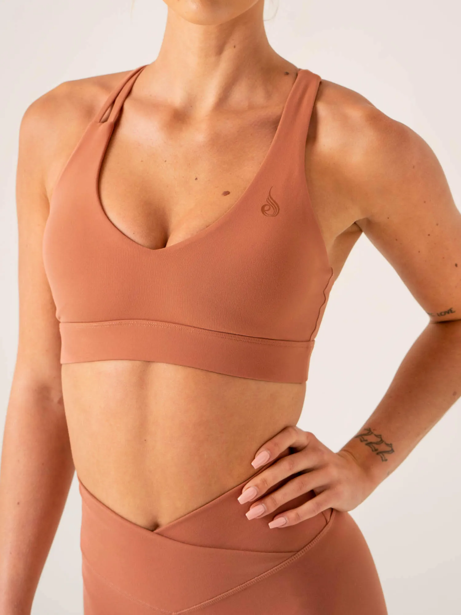 Non Restrictive Movement Adjustable Straps Momentum V-Neck Sports Bra - Clay