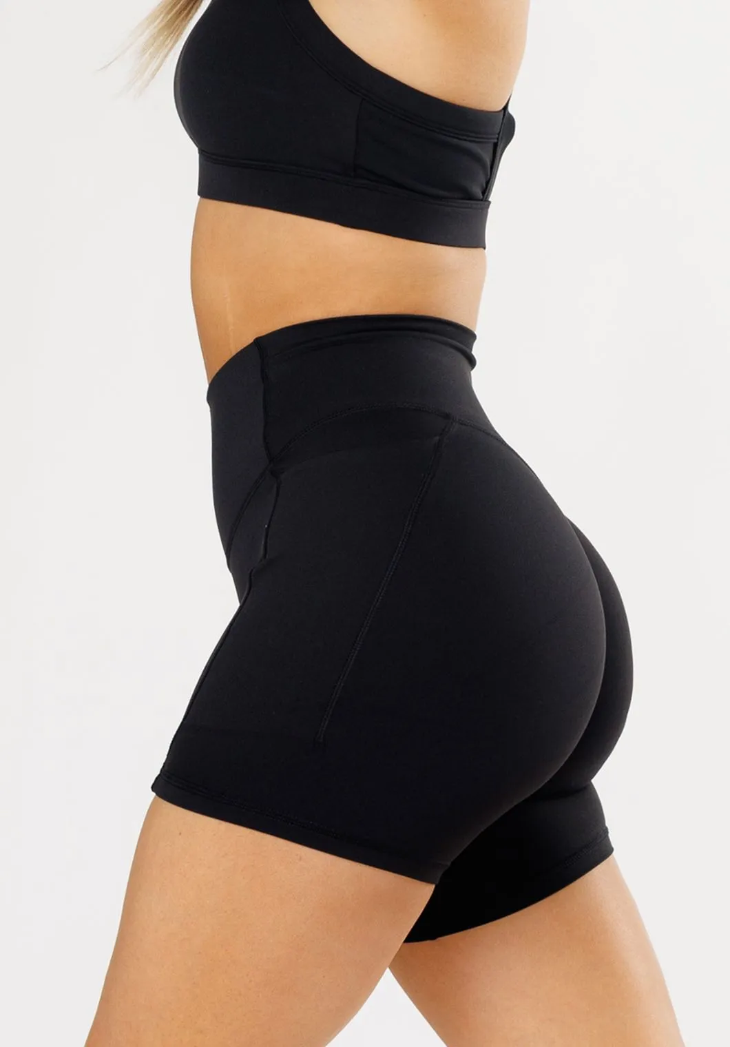 RecStretch Empower Sculptseam? Plus Pocket Short 6?? Black Quick Drying Fabric