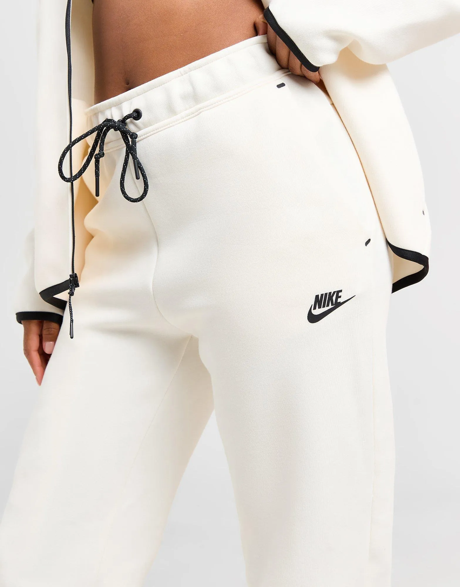 ????? ?????? Tech Fleece Windrunner | ???? Elastic Cuff Design