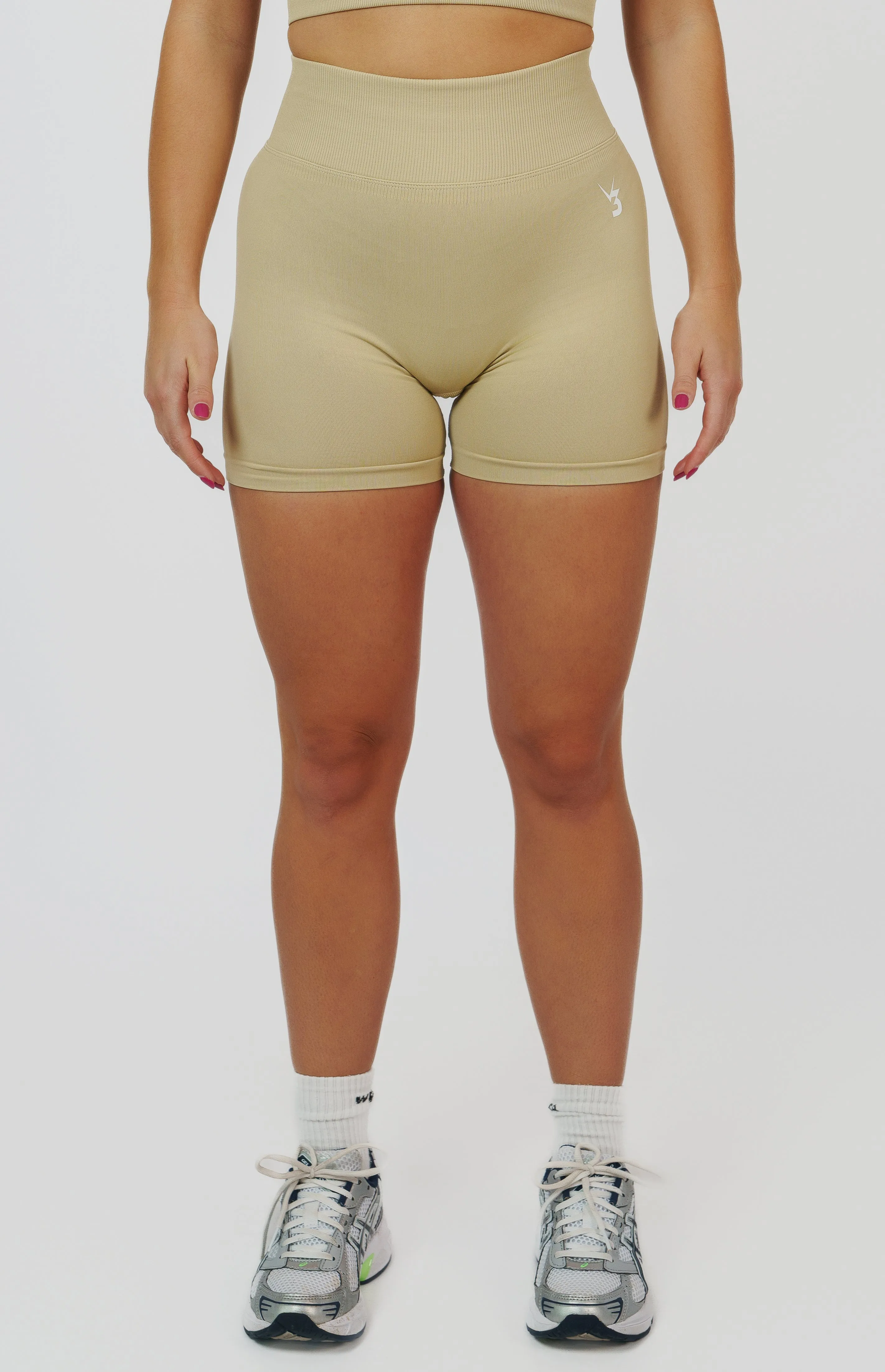 Comfy Shape Form Seamless Scrunch Shorts -  Light Camel