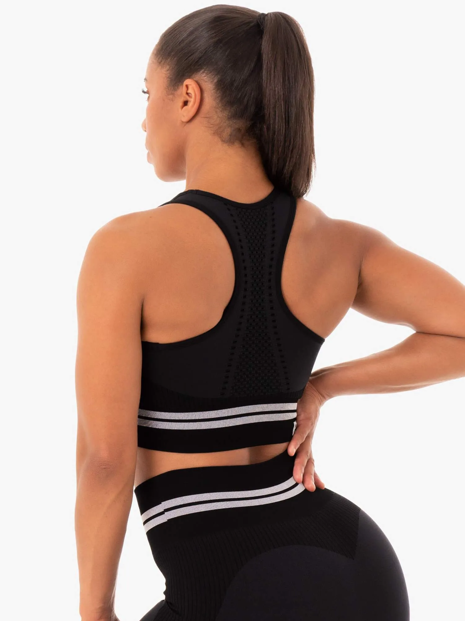 Freestyle Seamless Longline Sports Bra - Black Blend Smooth Fabric