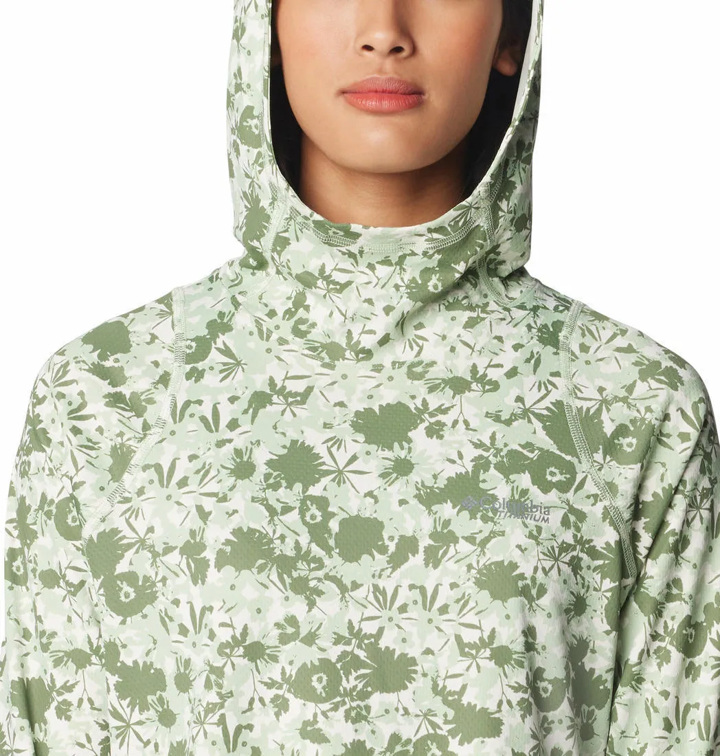 Columbia Women Green Summit Valley Hoodie (Sun Protection) Non Restrictive Silhouette