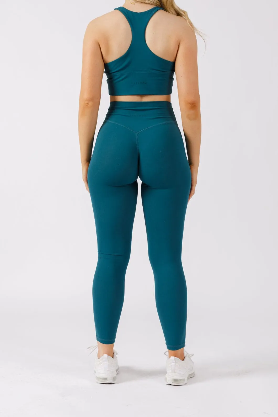 Ultimate Comfort Waistband UltraLux Curve Contour Sculptseam? Legging Monolith