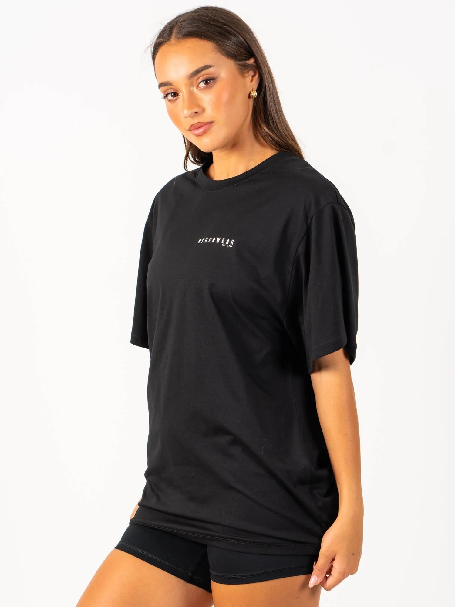 Flattering Shape Advance Oversized T-Shirt - Black