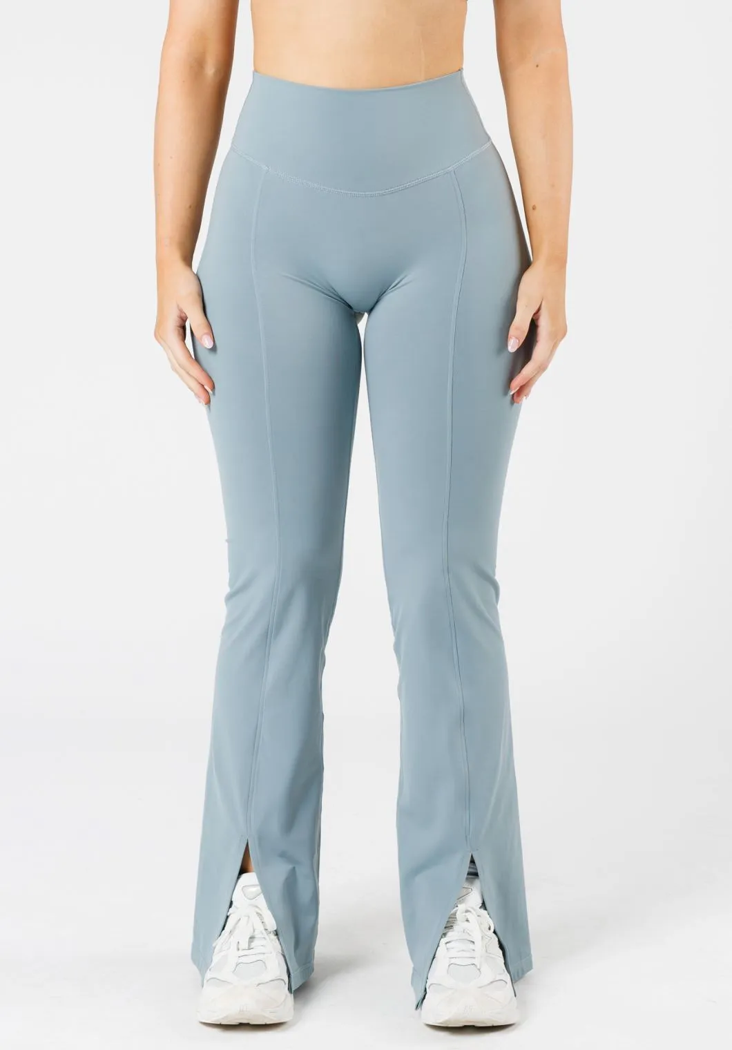 FormLux Front Slit Sculptseam? Plus Flare Legging 32" Mist Stretch Fit Beginner Level All terrain