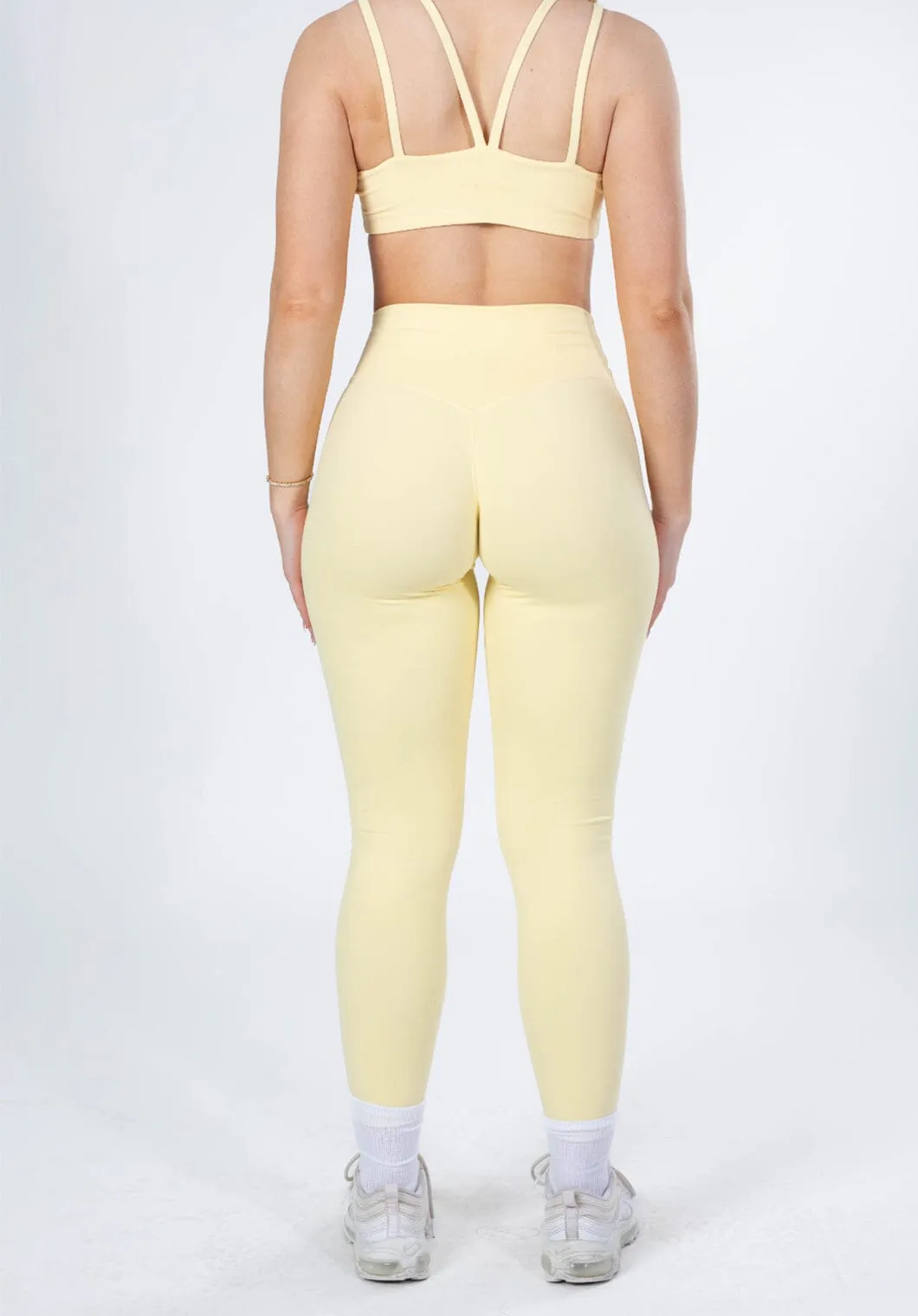 UltraLux Curve Contour Sculptseam? Legging Lemon Drop Premium Stretch Tight Movement