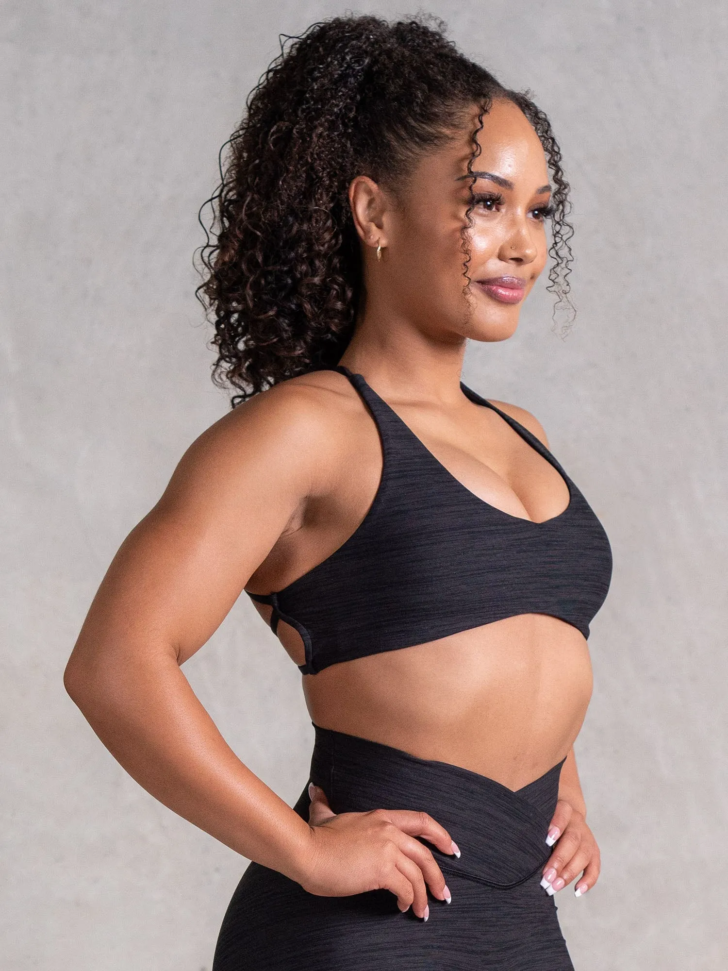 Icon Sports Crop - Black Marl Embroidered seams Seamless Comfort