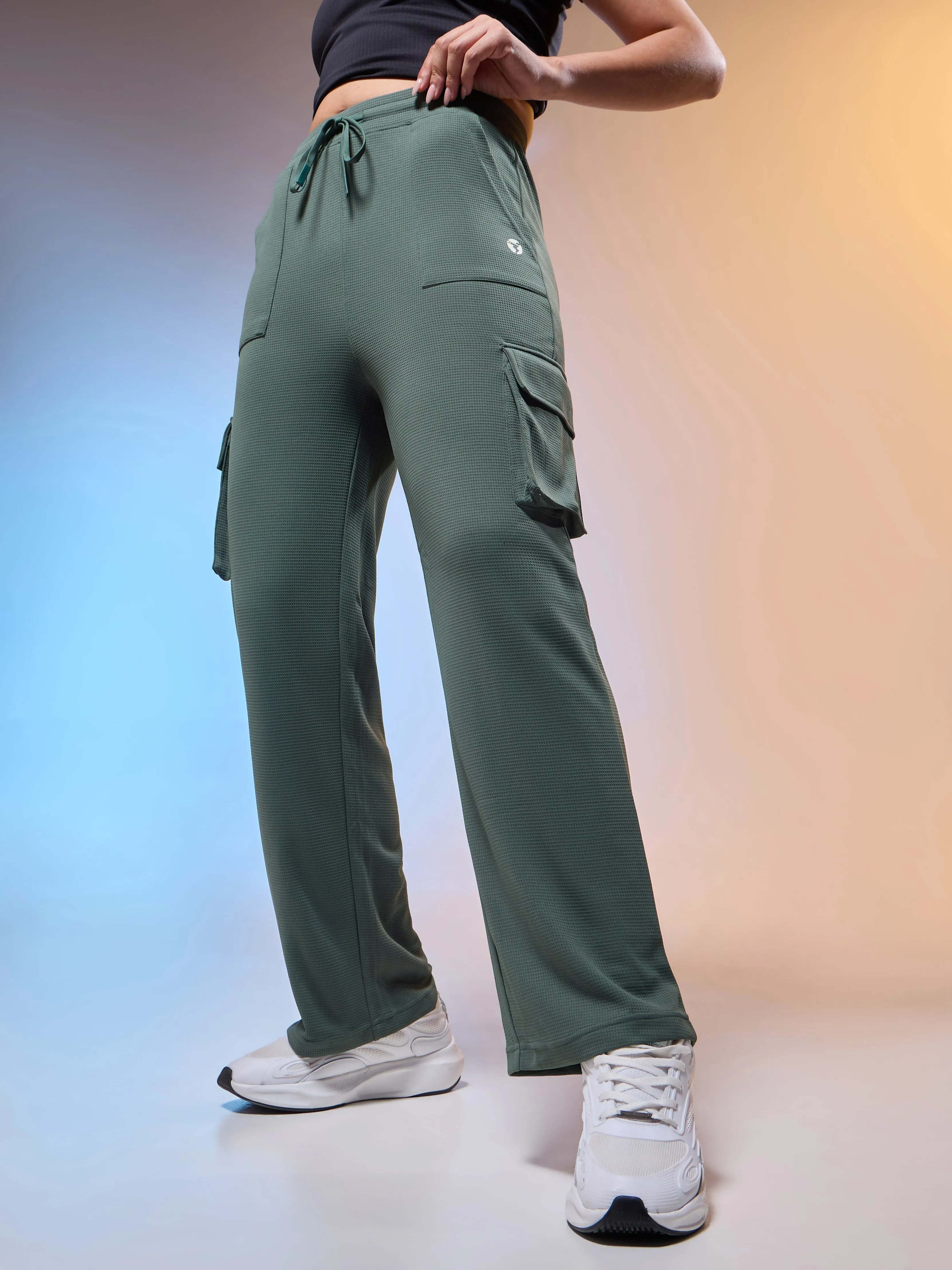 Women Solid Straight Fit Cargo Trackpants with TECHNOCOOL  Flex Leggings