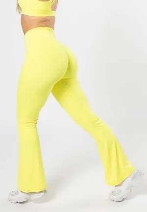 RecStretch? Original Sculptseam? Plus Essential Flare Legging 31" Lemonade Lightweight Performance Fabric Urban Commuter City Walk