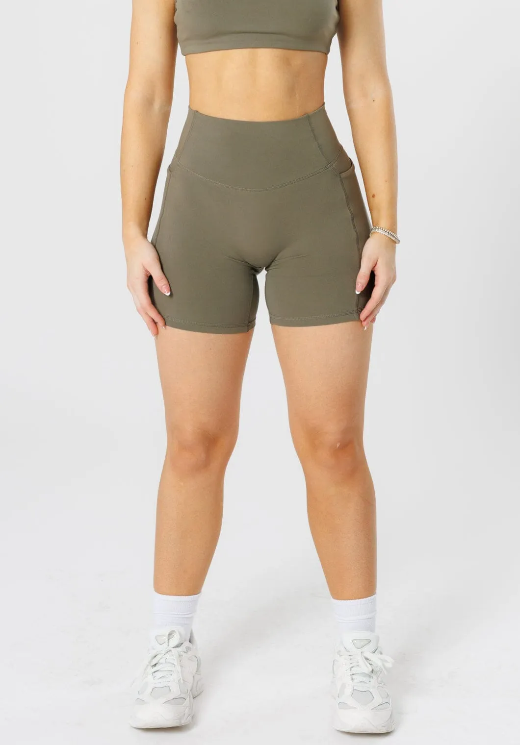 snowboarding apparel Comfy Feel Reluna Empower Sculptseam?  Plus Pocket Short 6?? Everglades