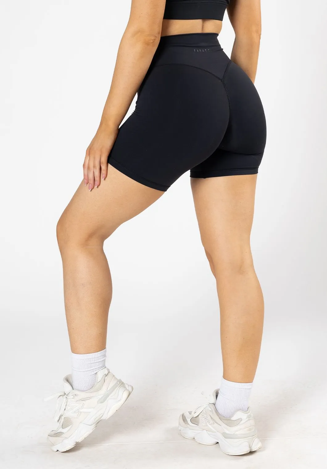 Secure Closure System No Ride Up FormLux? Original Sculptseam? Plus Short 6?? Black
