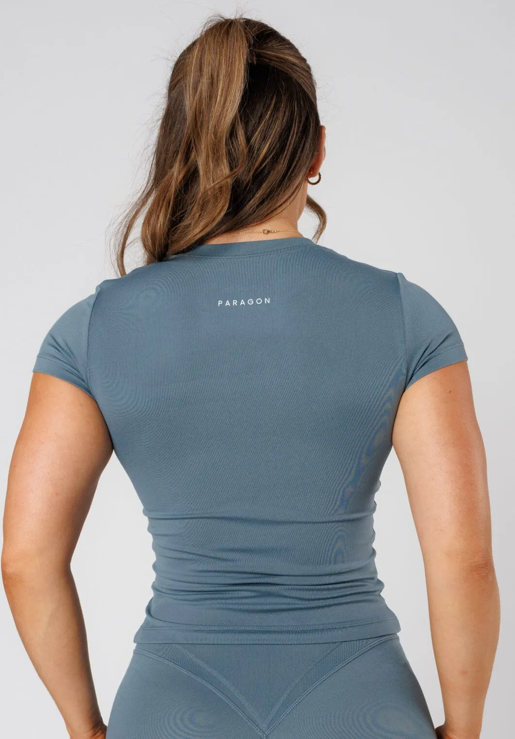 All-Day Wear EnhancedDurabilityFinish Reluna? Full Length Short Sleeve Top Slate