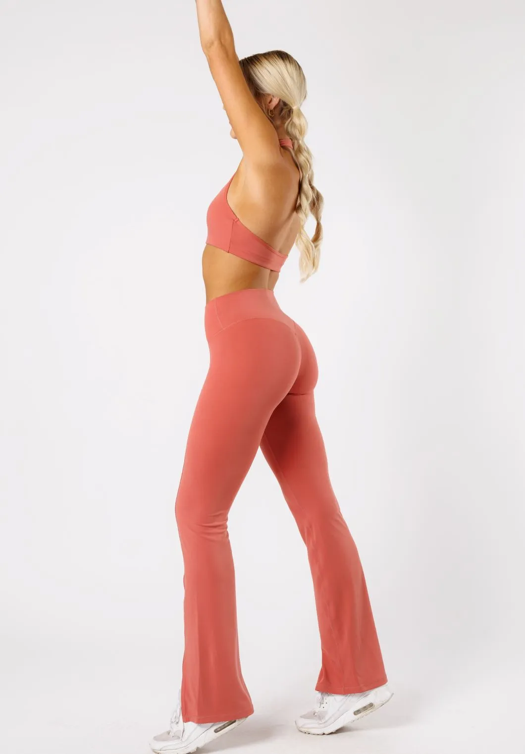 Chic and Soft Fit Reluna? Front Slit Sculptseam? Flare Leggings 34" Terra