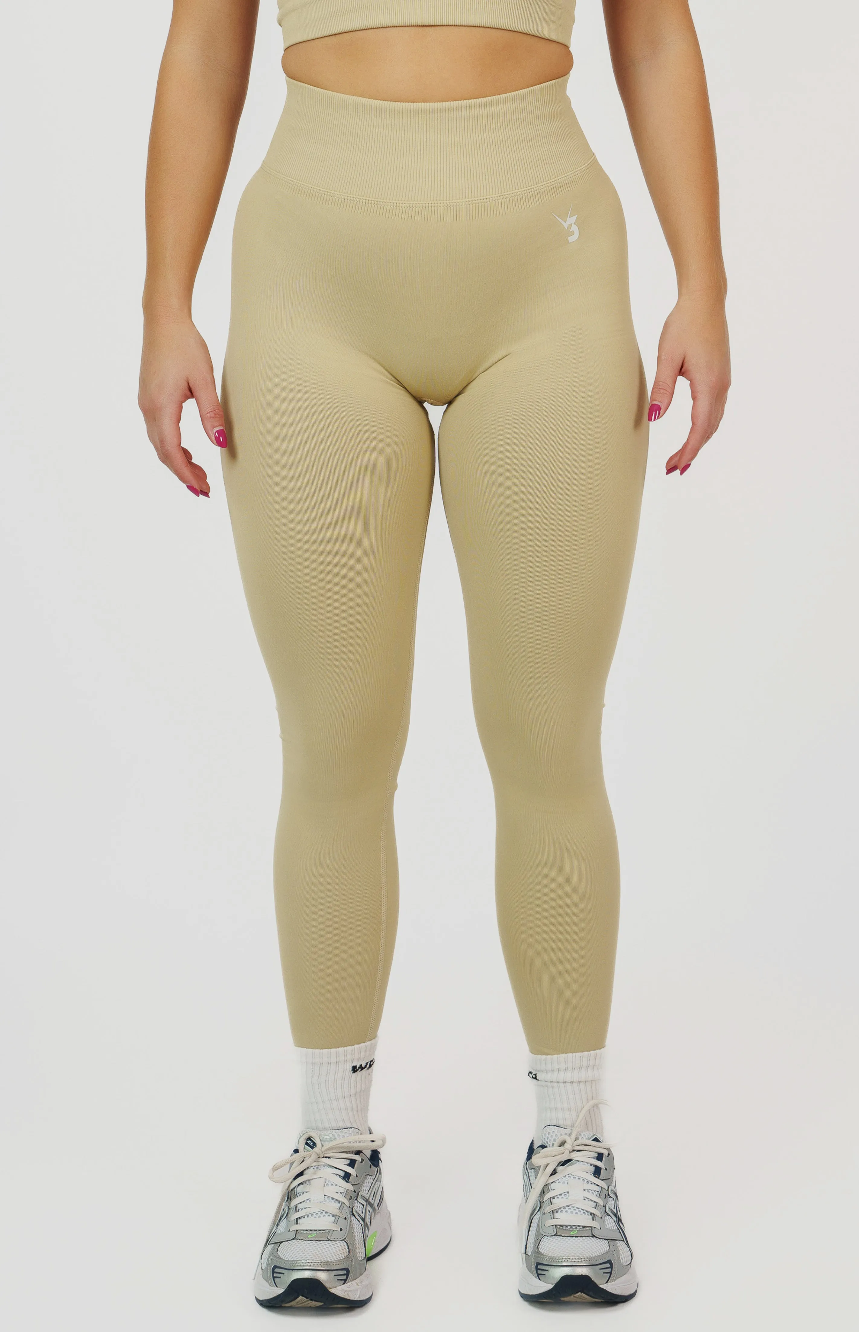 Form Seamless Scrunch Leggings - Light Camel Wear Anywhere Urban Commuter City Walk