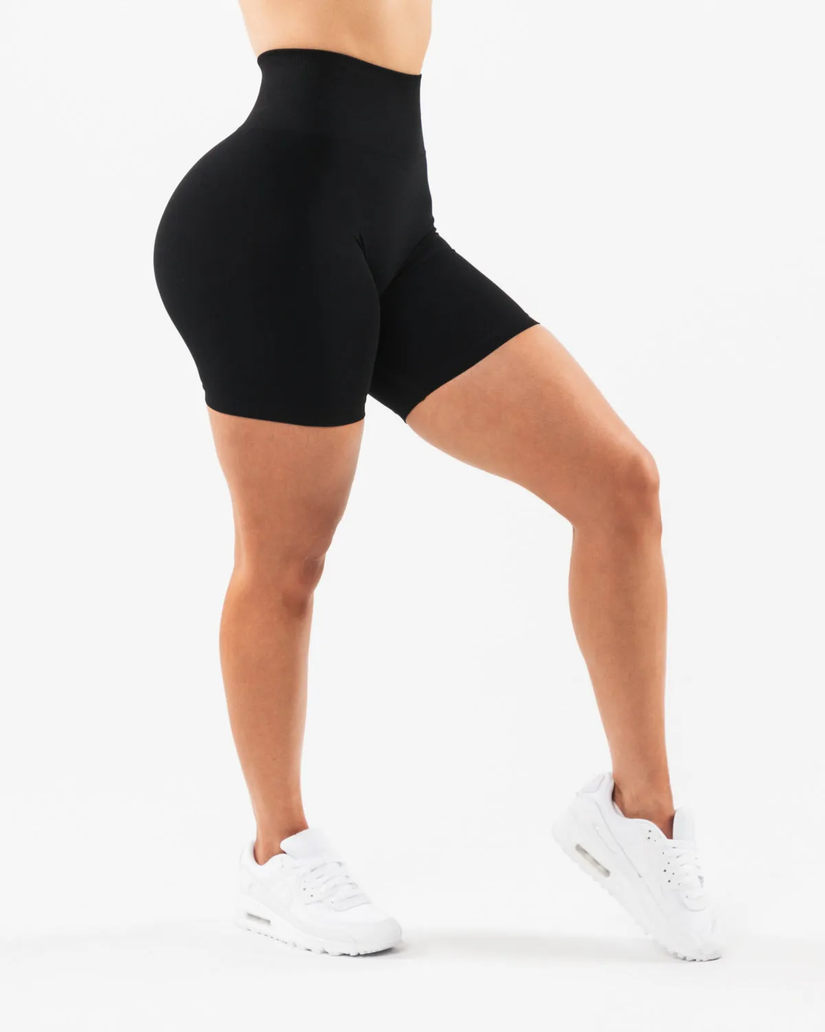 Amplify Short 6.5?? - Black Comfy Cut