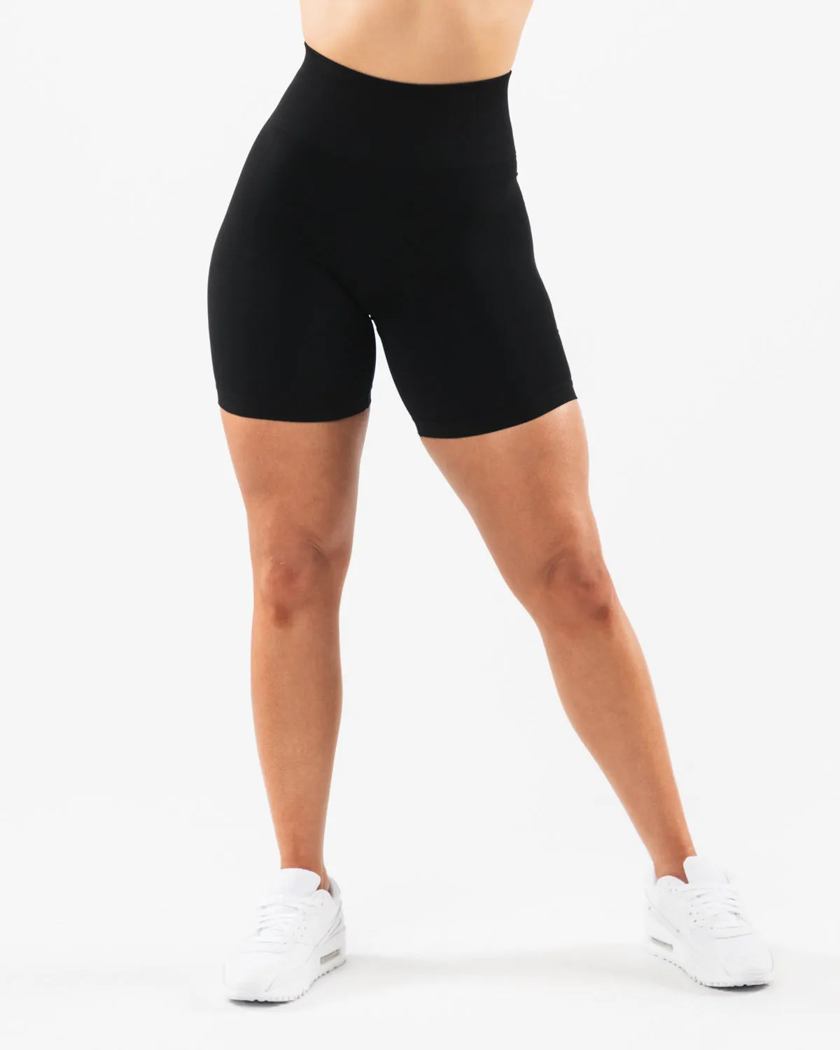 Amplify Short 6.5?? - Black Daily Essential