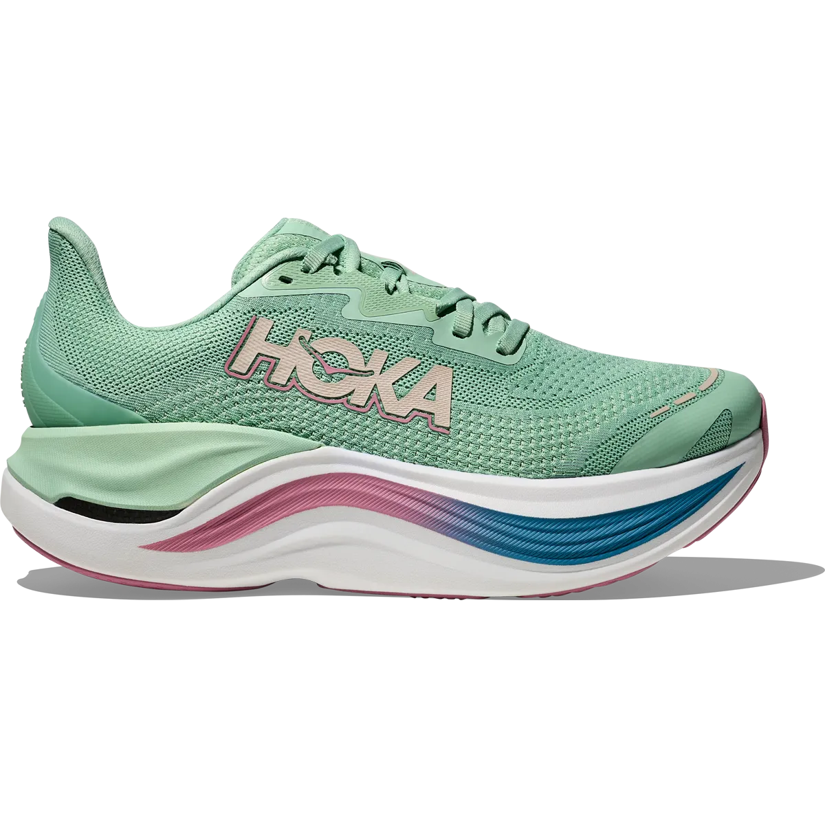 Women's Skyward X1 Balanced Heel Counter group walk