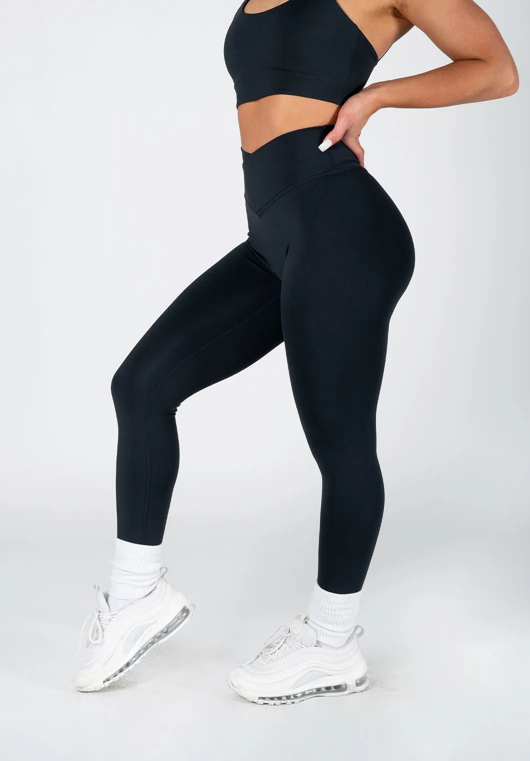 FlexSweat Crossover Sculptseam? Legging Black Silky Soft