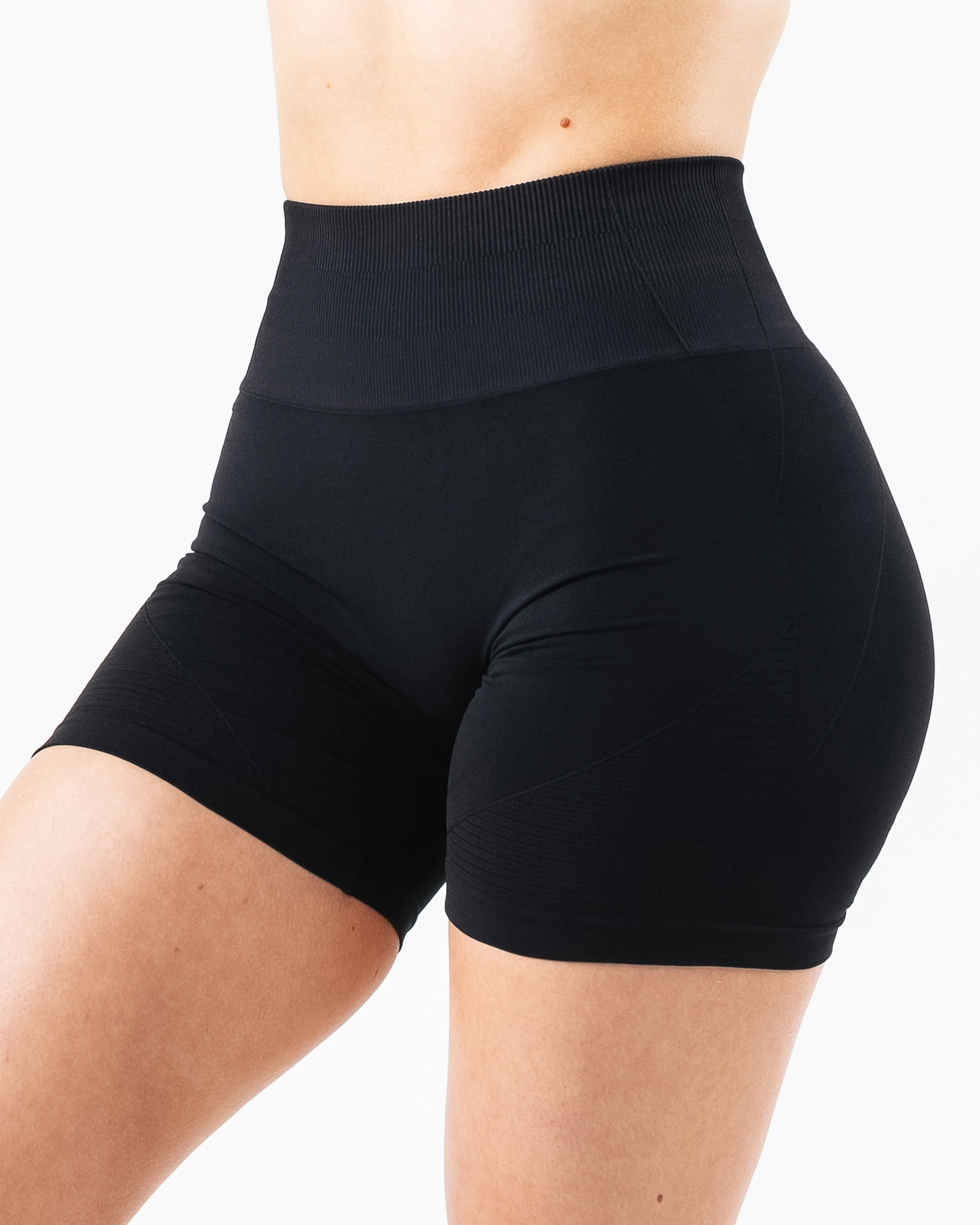 Active Movement WaterResistantFinish Revive Short - Black