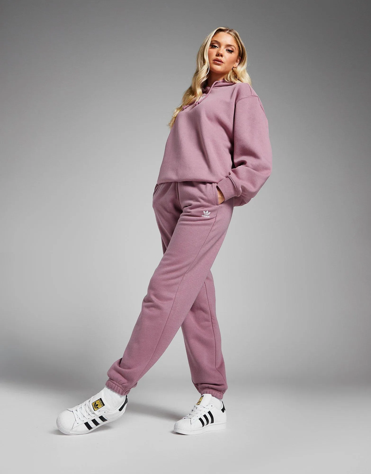 Lightweight breathable fabric Cozy Style ????? ?????? ???? Trefoil Essential | ????