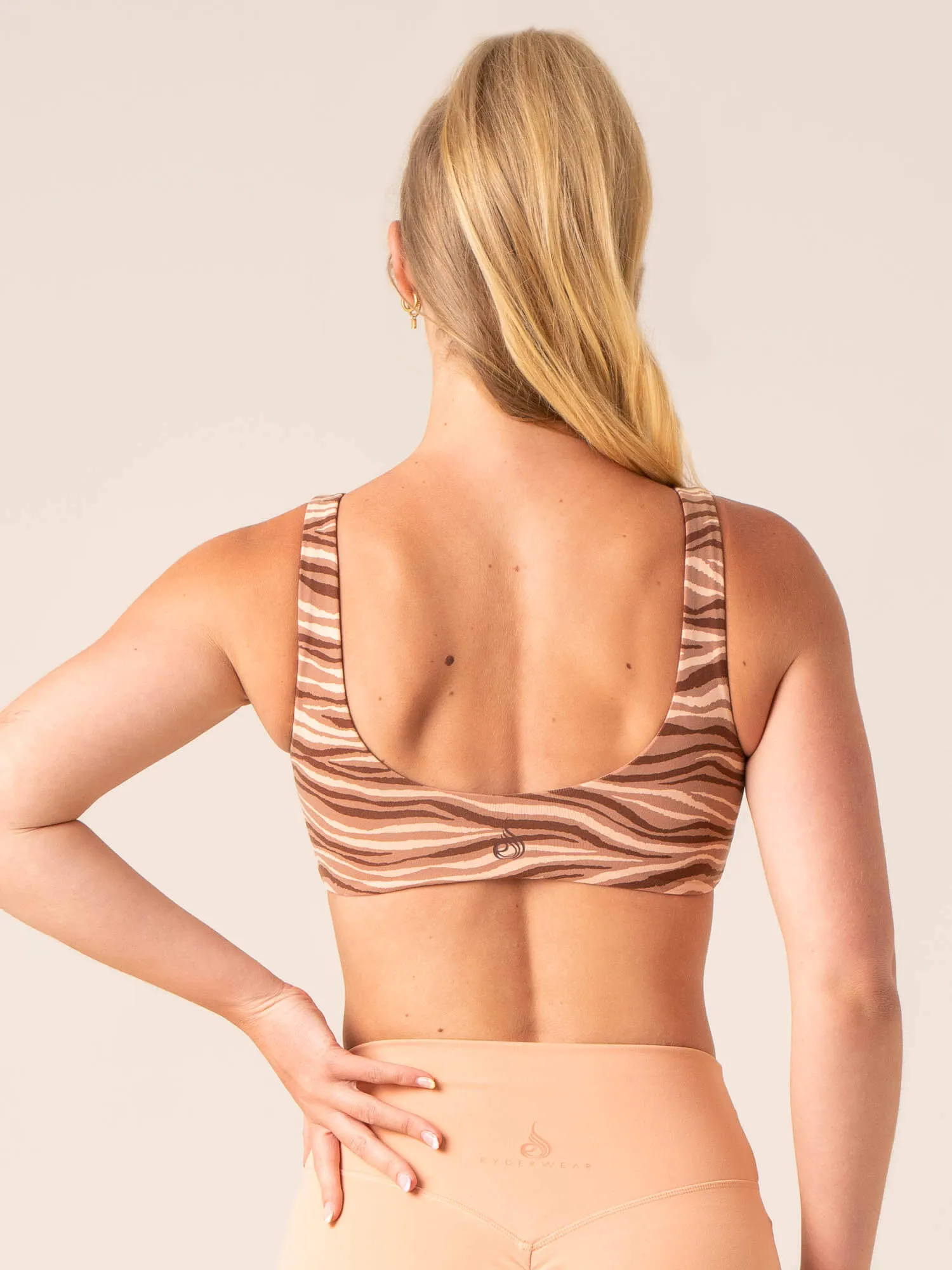 Secure Structure Anti-shrink seams Unstoppable Lounge Bra - Mocha Zebra