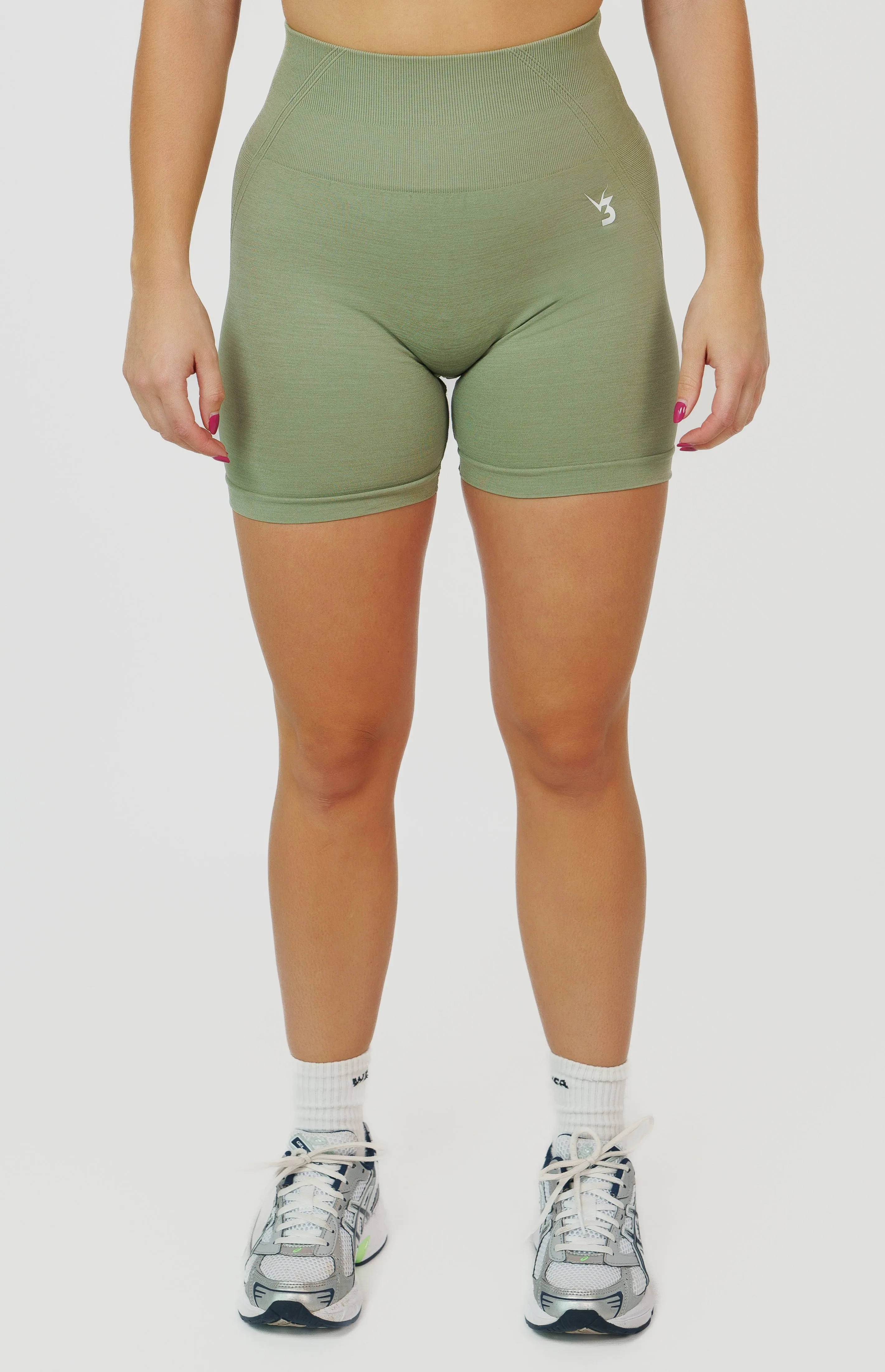 Tempo Seamless Scrunch Shorts - Forest Green Cool Look Chill Mode