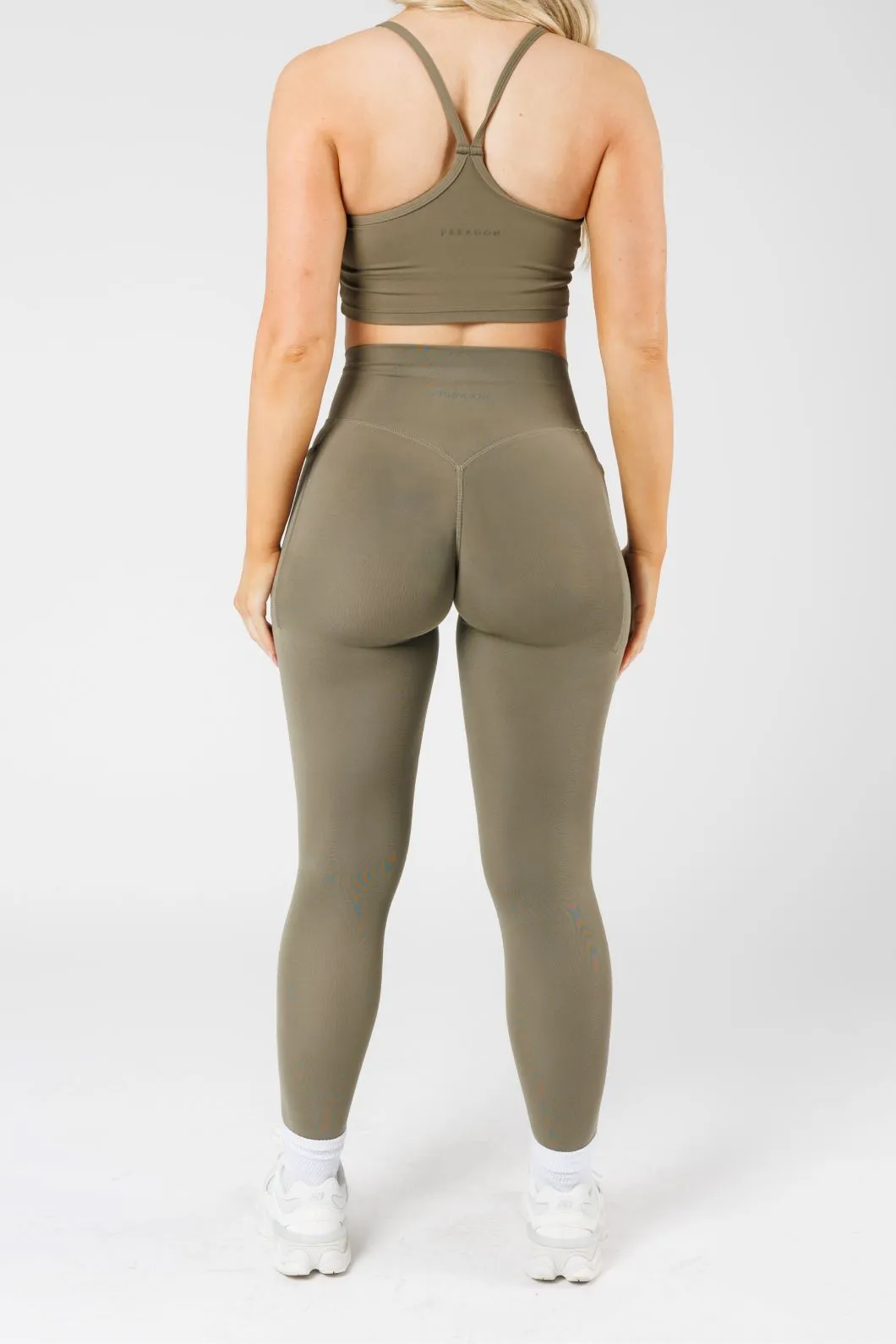 Soft and Supportive All Activity Reluna Empower Sculptseam? Plus Pocket Legging Everglades