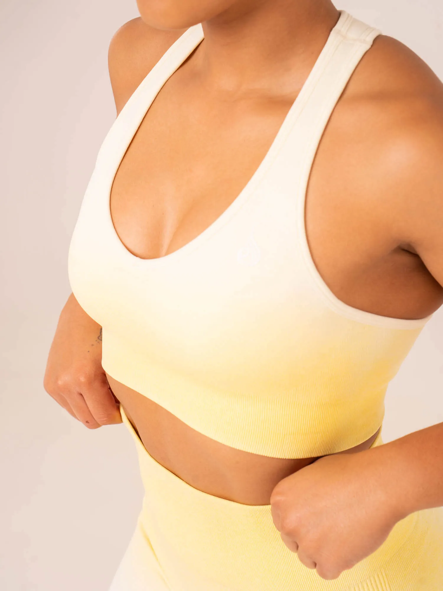 Ombre Seamless Sports Bra - Lemon Ombre Body-Conforming Fit