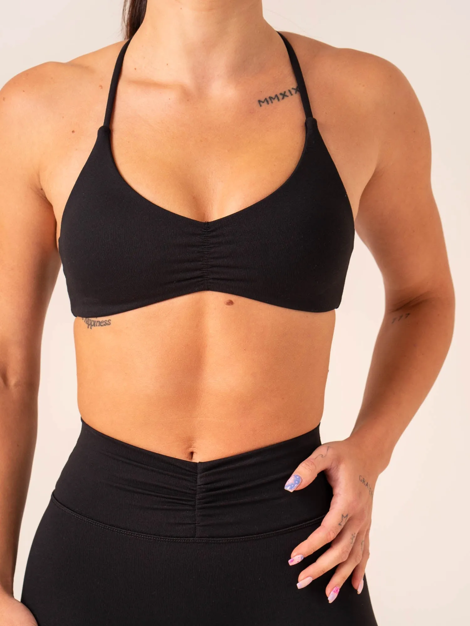 Tempo Sports Bra - Black Adjustable straps seams