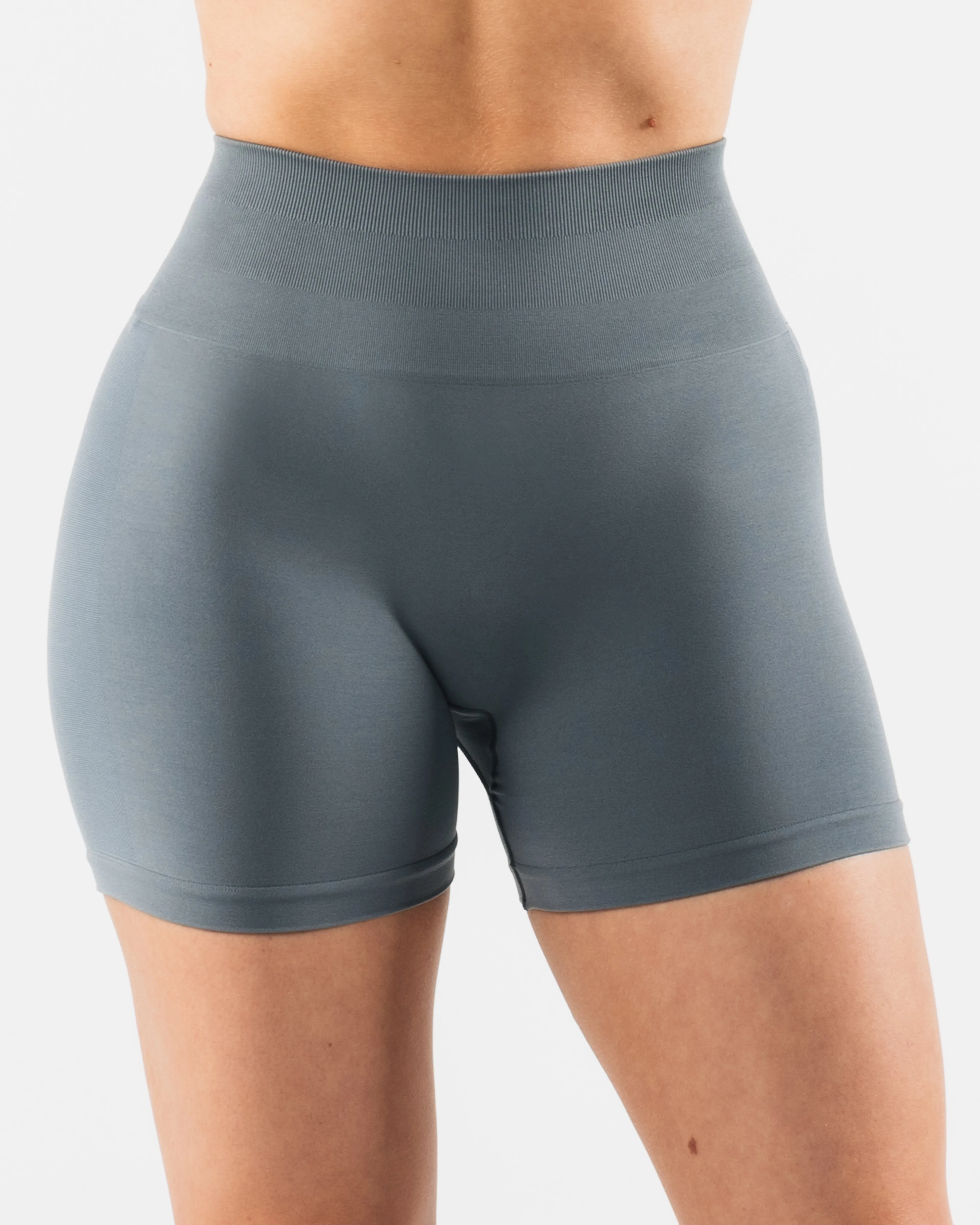Amplify Gravity Short - Ride Multi Pocket Functionality