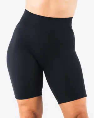 Aura Short 9" - Black Pilates wear garden party wear