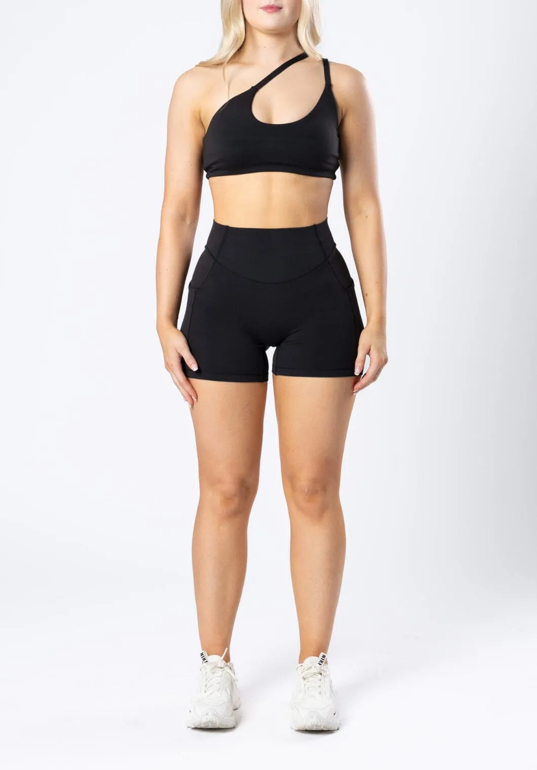 Relaxed Fit Reluna Dip Pocket Sculptseam? Short Black