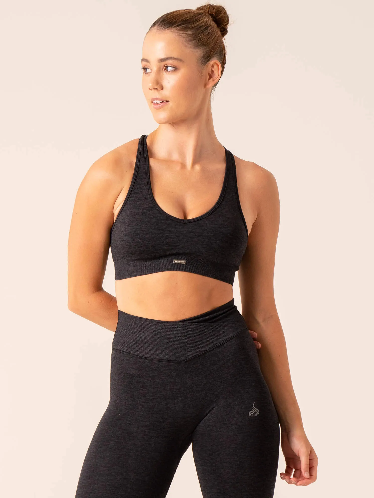 Focus Seamless Sports Bra - Black Marl Comfortable Coverage