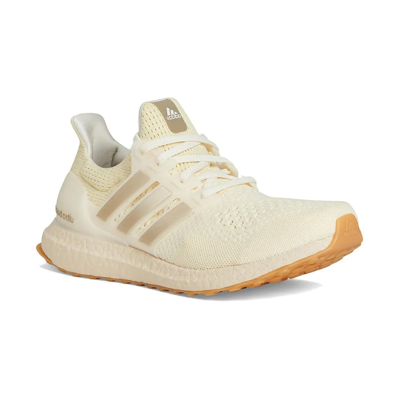 Women's Ultraboost 1.0 White/Bemt/Warvan Heat Mode Step Tall