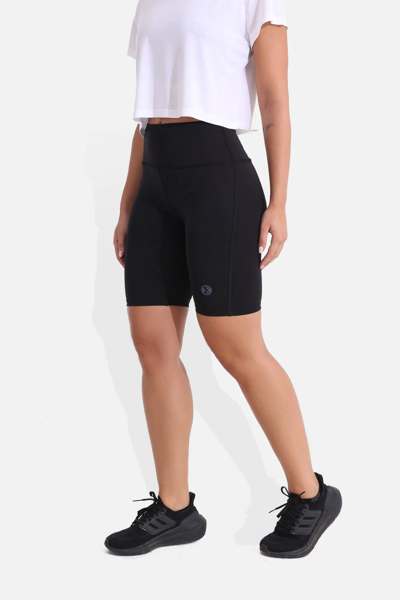 Essential Biker Short Black Breeze Stretch