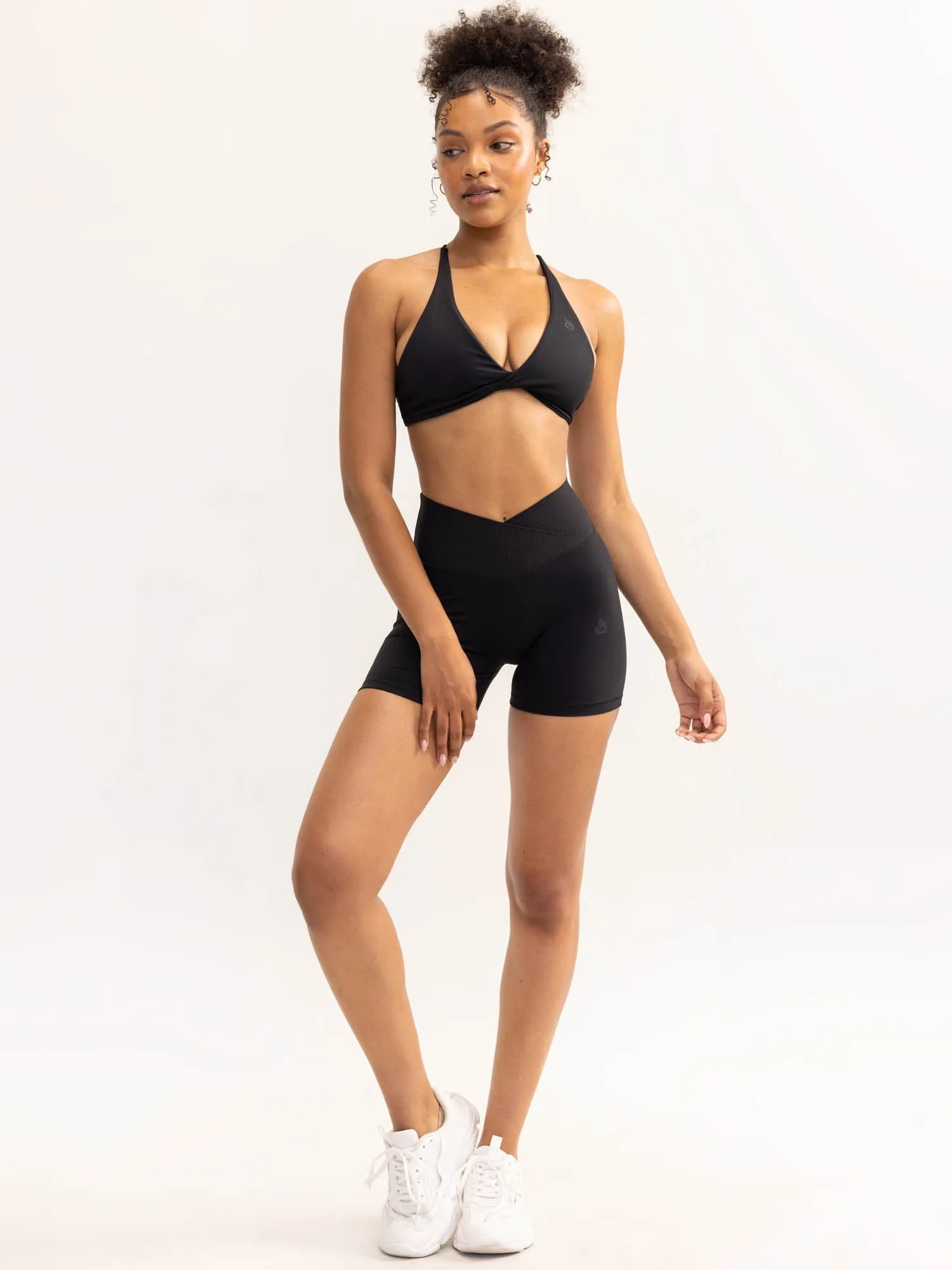 Activate Twist Sports Bra - Black Cardio workouts