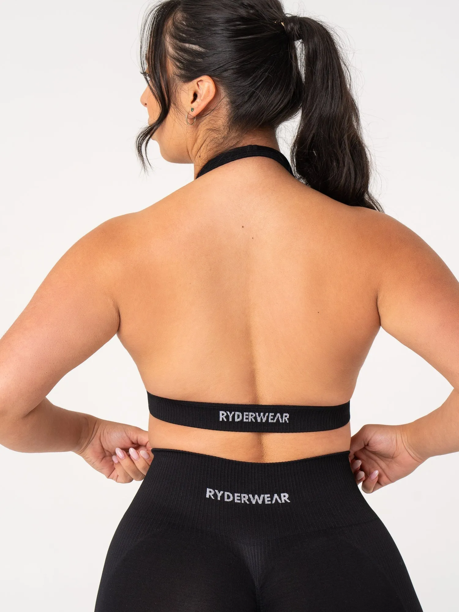 Rib Seamless Halter Sports Bra - Black Supportive Fit Ventilated Cups