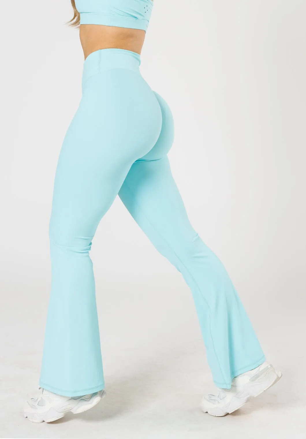 RecStretch? Original Sculptseam? Plus Essential Flare Legging 31" Macaron For Teens Indoor Exercise