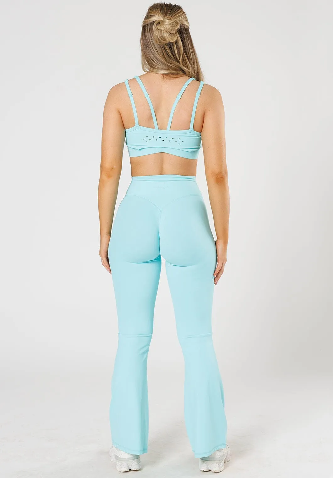 Compression Support Beginner Level Flex form RecStretch? Original Sculptseam? Plus Essential Flare Legging 31" Macaron