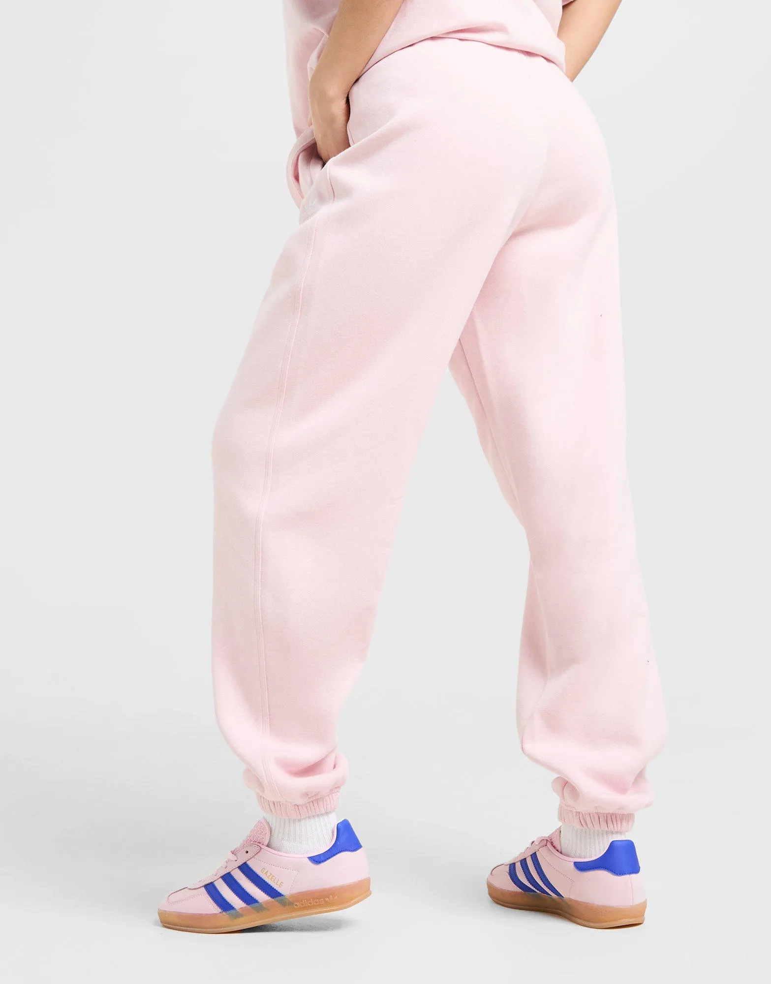 ????? ?????? ??????? Trefoil Essential | ???? Sporty Layer
