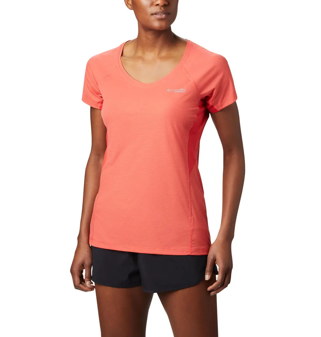 WrinkleResistant Columbia Women Red Titan Ultra II Short Sleeve