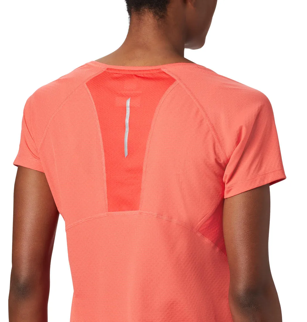 Columbia Women Red Titan Ultra II Short Sleeve Modern Trend Look