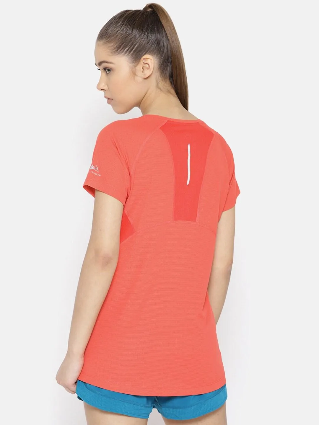 Columbia Women Red Titan Ultra II Short Sleeve Comfortable texture