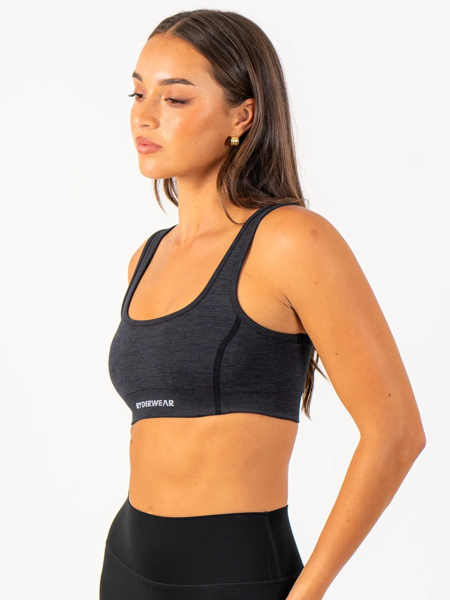 Enhance Seamless Sports Bra - Black Comfortable fit Easy Wear