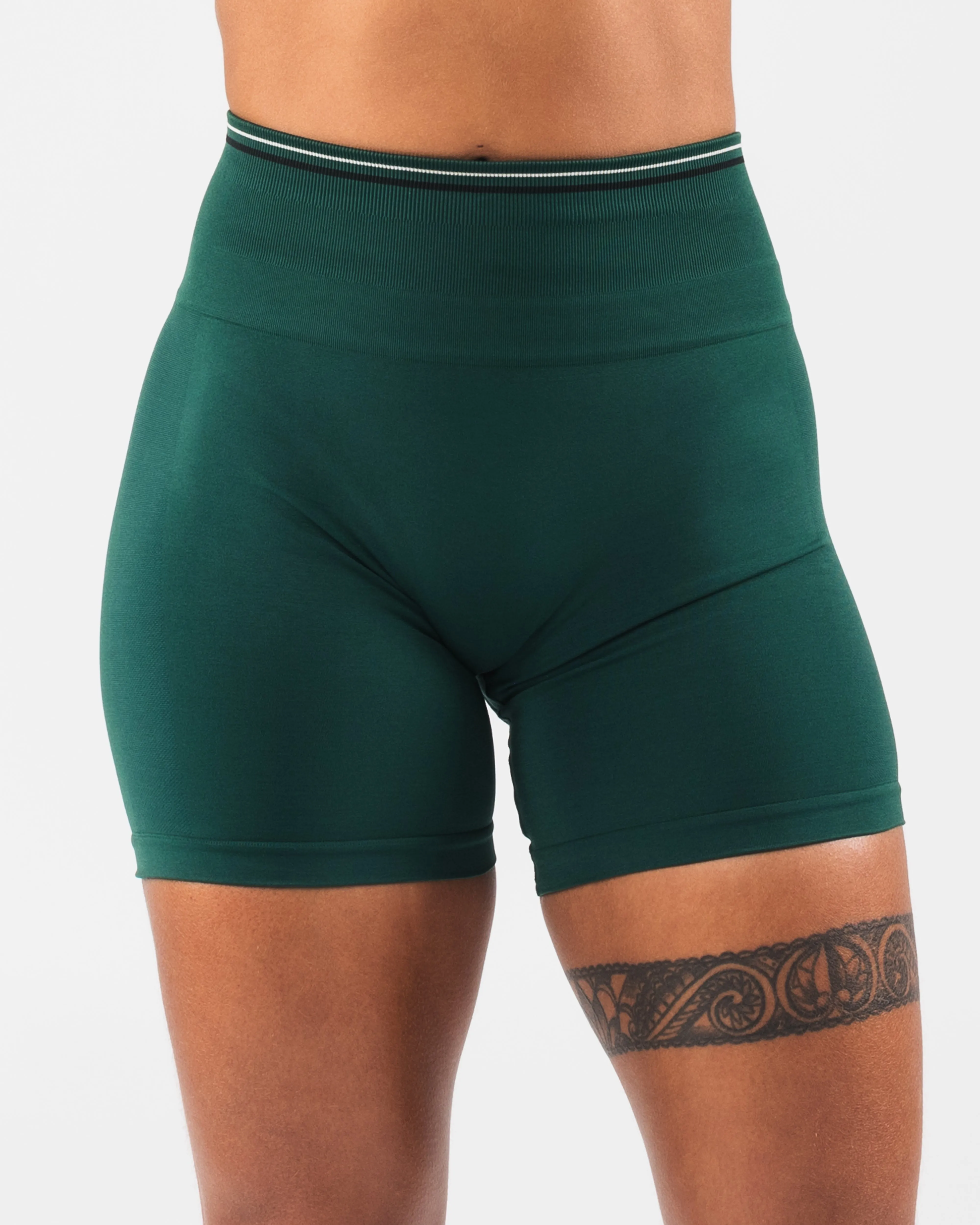 Breezy Vibe Amplify Short 4.5" - Blade