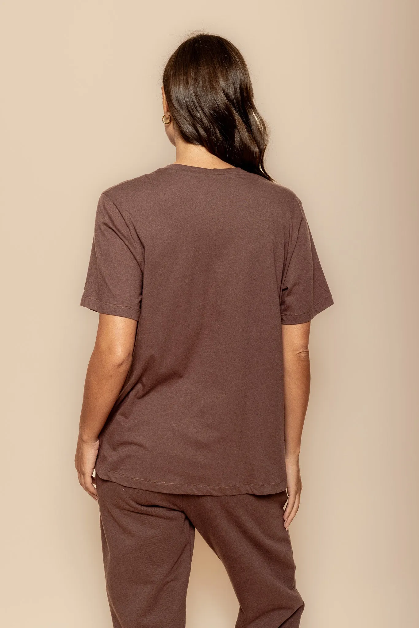 Double Stitched Seams Sporty Appeal Low-Down Tee