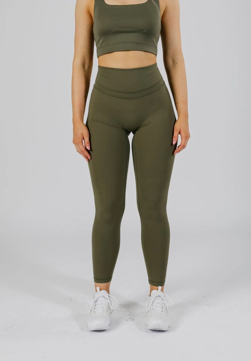 RecStretch? Levitate Sculptseam? Plus Legging Everglades Soft and Supportive Active Lifestyle Pilates Session