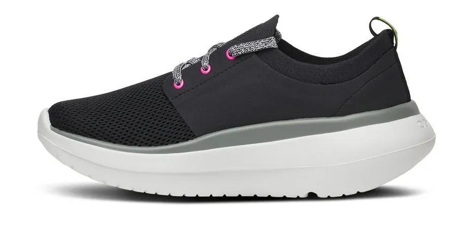 OOFOS OOMY STRIDE WOMEN'S BLACK/WHITE running in a marathon shoes
